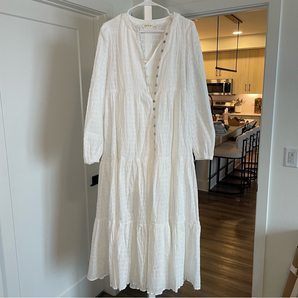 Elegant White Long Sleeve Tiered Dress